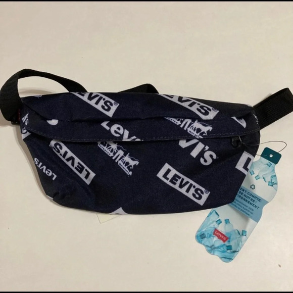 Black Levi’s Fanny Pack Brand New - Picture 1 of 3